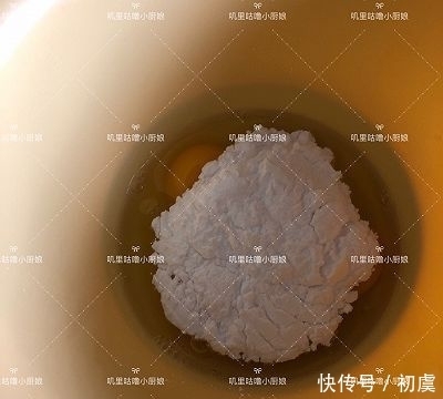 翻拌均匀|超人气龙猫甜甜圈