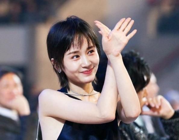 身份|王子文带儿子外出，其子生父身份，再次引发网友猜测