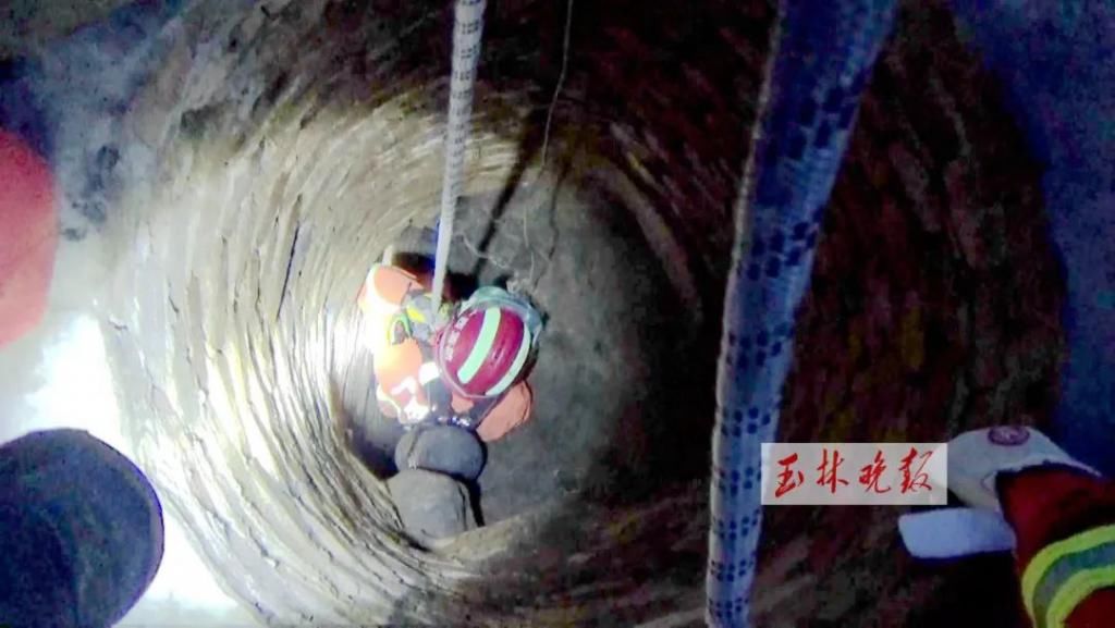  灌溉|悲剧！福绵父子俩外出提水灌溉，不幸坠落4米深枯井身亡