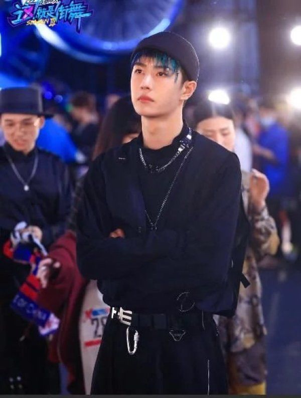  表情|《街舞3》队长大秀超燃，出现黑马选手，王一博现场失去表情管理