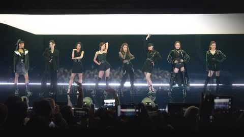  蔡徐坤|《青春芒果夜》朱一龙黄晓明蔡徐坤点燃青春，姐姐们舞台燃炸全场