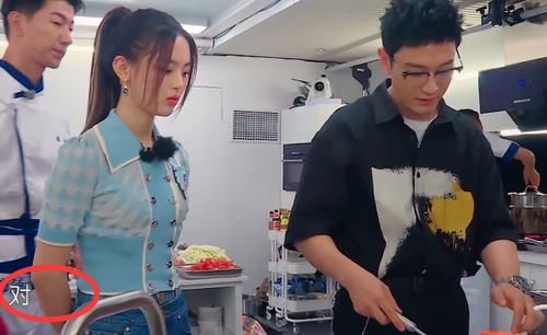  中餐厅|杨超越录中餐厅，第一天就遭遇“小透明”待遇，原因太真实