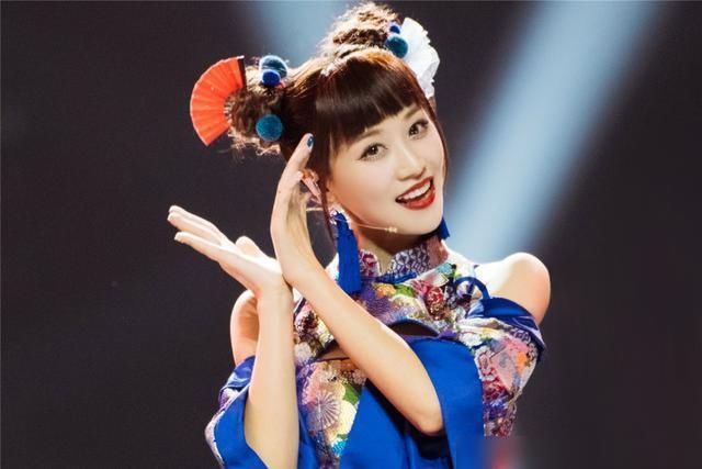  伊能静|《浪姐》的最大赢家，不是蓝盈莹、张含韵，而是不向岁月低头的她