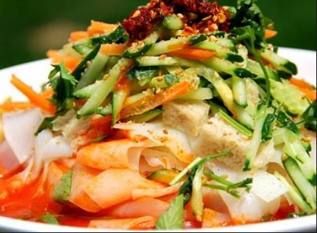 毒有害|凉皮长期掺毒出售!原本用于清洁剂、杀虫剂!2人被批捕