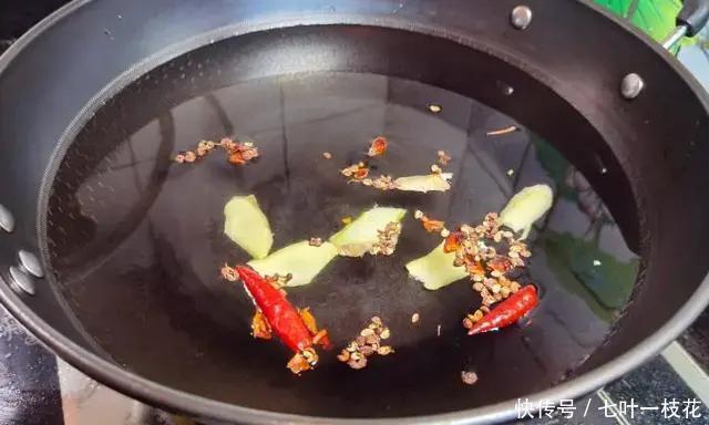  到底|饭店的水煮毛豆为啥绿油油不发黄到底加了什么东西真相来了