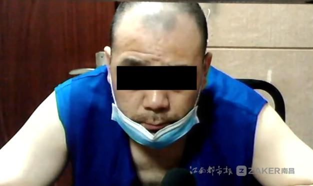 高某|校门口挟持小学生 持刀男逼家长去银行取钱