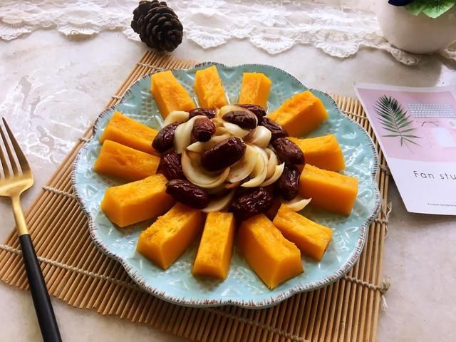  比炒|夏天，南瓜的新吃法，不用一滴油一粒盐，比炒的好吃百倍