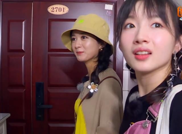  赵丽颖|中餐厅失控了？黄晓明离开，赵丽颖当店长后压力大到崩溃