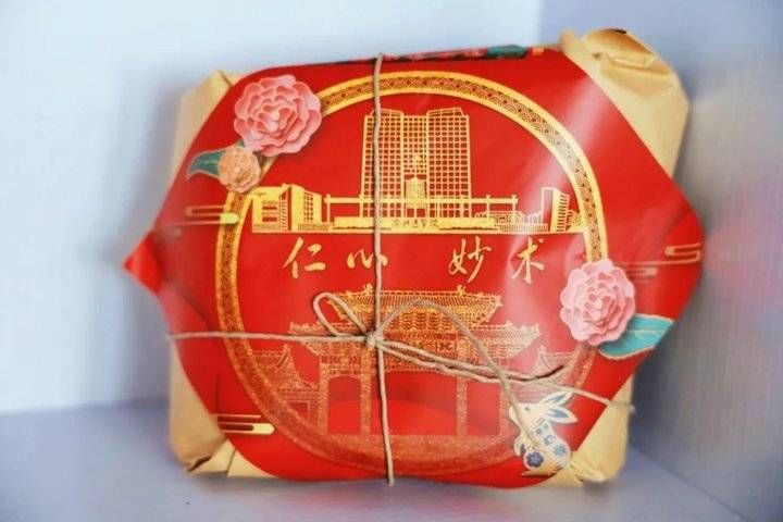 推出|滨州医学院推出定制月饼,学生凭“光盘”可在食堂领取
