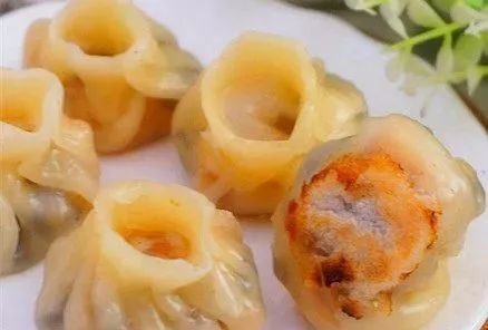  香油|美食精选：家味宫保鸡，凉拌绿豆芽，生煎包，鱼香豆腐的做法