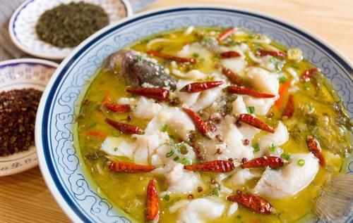 接下来|可以说是鱼腥的死对头,在炖鱼的时候,也就是鱼肉最便宜了,人人都可以吃得起