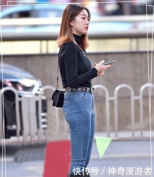 看起来|一条时尚的牛仔裤,优雅出街,阳光自然让人看起来很帅气