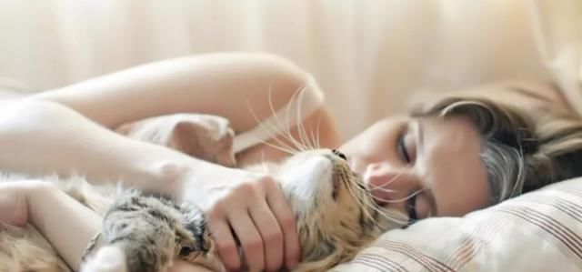 居然|铲屎官怀孕后，狗狗居然是这样的反应......