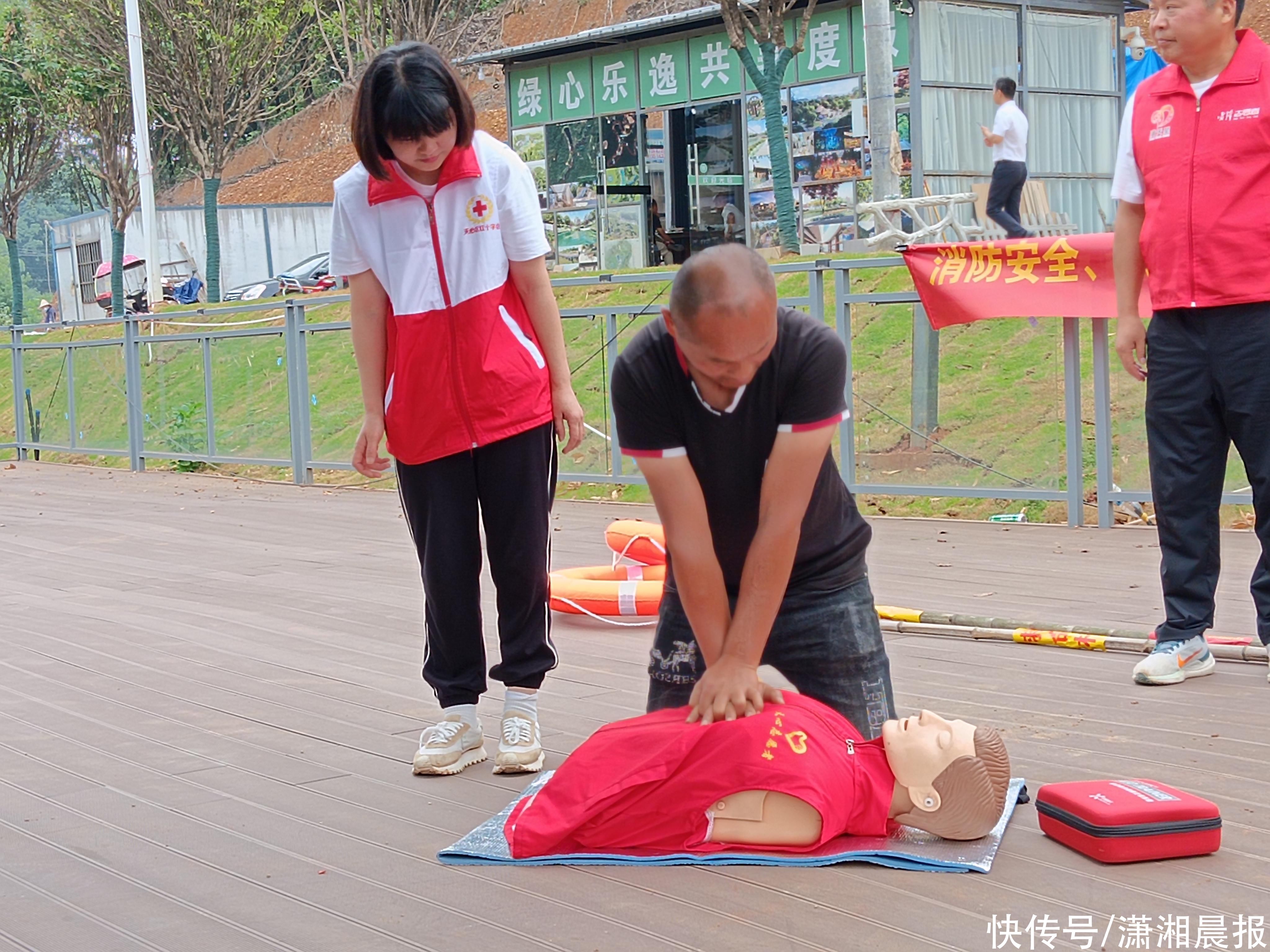 志愿红 长沙红丨长沙市天心区暮云街道“小蜜蜂”有“大能量”