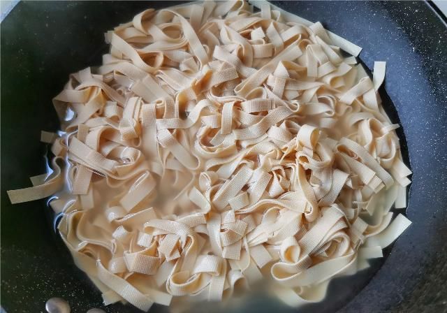 辣椒|东北人超爱吃的干豆腐做法,下酒下饭都不错,适合夏季吃