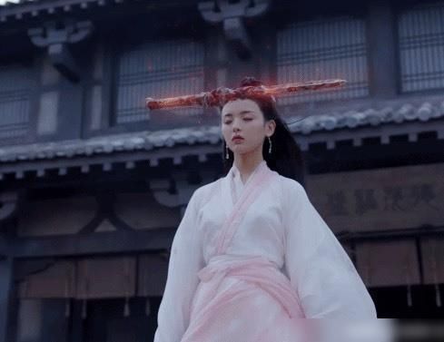  唱歌|跳舞不行，唱歌跑调的杨超越，却在演戏方面实现了突破