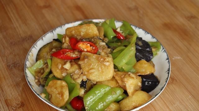  别错过|三伏天可以不吃肉，但别错过这个菜，几块钱做一盘，现在正当季