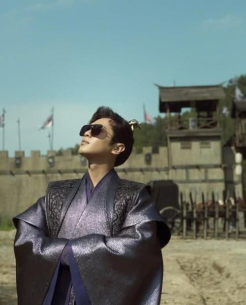 李沁|《王牌对王牌》李沁再扮鸡腿姑娘,离开滤镜的她,对比不要太真实