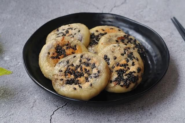  喜欢|早餐，儿子迷上了这个，10分钟出锅，3分钟光盘，比韭菜饼好做