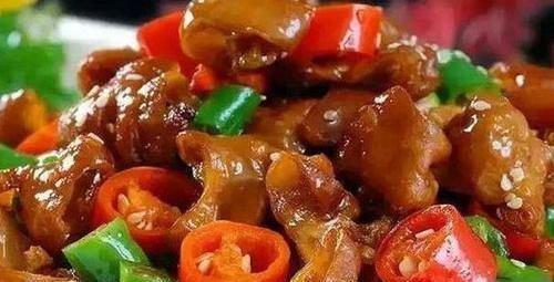  在家|一家人的晚餐来几道美味，好吃还特别鲜美，在家待客很不错！