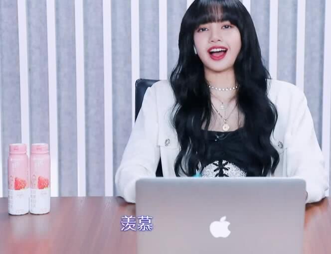  Lisa|导师合作舞台，有谁注意蔡徐坤和许馨文的互动？Lisa都羡慕了