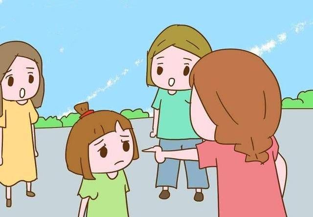 上买|男孩高铁上买了三份饭,遭妈妈大声斥责,乘客:孩子要被教坏了