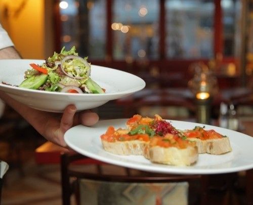 经历|吃饭时，最招人烦的5种行为，旁边气得想撵人，你经历过吗