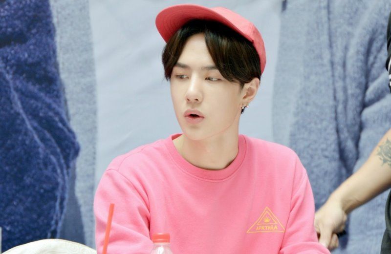  王一博|《这就是街舞》，王一博重大改变，网友：丢掉明星包袱顺眼多了