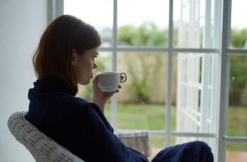  希望|有些人，不值得等；有些情，不值得守