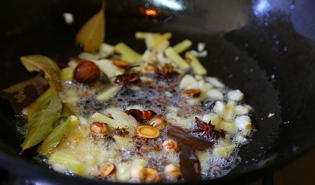  秋季|这道菜含钙量比牛奶还高，秋季最下饭毛豆做法，吃多滋补不长肉