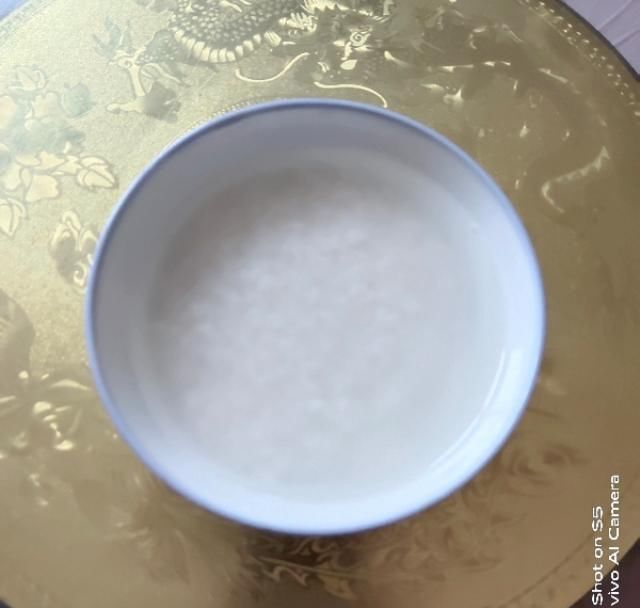  适中|蒸大米饭我通常加三物，蒸出来的米饭软硬适中，又香又甜