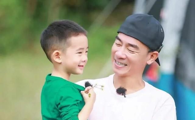  哥哥|应采儿生下二胎小小小春，Jasper当哥哥，这样的爱情你羡慕了么？