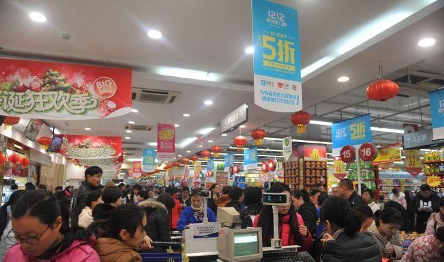  任职|女子住高档小区，曾任职世界500强！却在超市偷盗35次！被判刑！