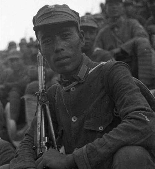 找回|机密文件丢失,刚找回却正好碰到日军,两名小战士的结局让人泪奔