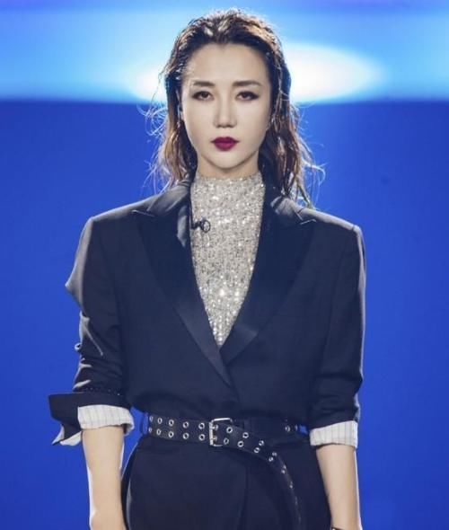  哥哥|阿朵助阵哥哥团不料把现场变成个人主场，个人solo引热议