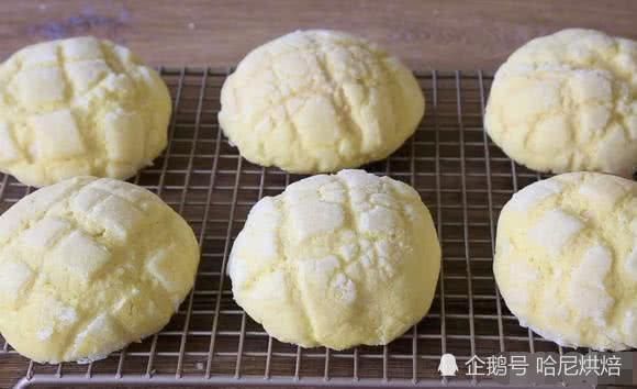 柔软|日式菠萝包,咋做才能柔软好吃很多人第一步就错了,关键在和面