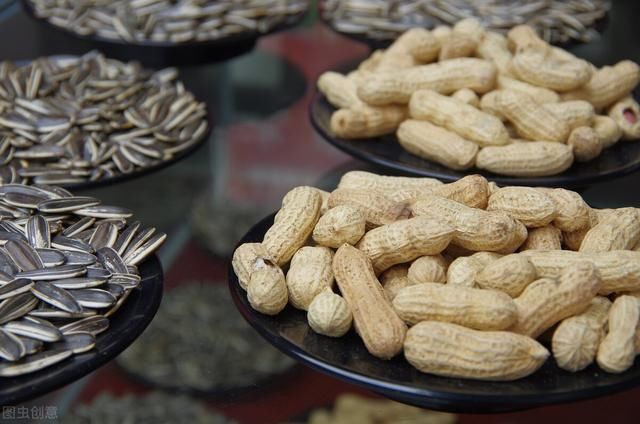 市场|10万余箱问题坚果流入市场，涉案达1000多万！买坚果到底该怎么选