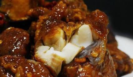  土豆|美食精选：土豆红烧肉，肉末豌豆，石烹瓦罐豆腐，焦熘鱼段的做法