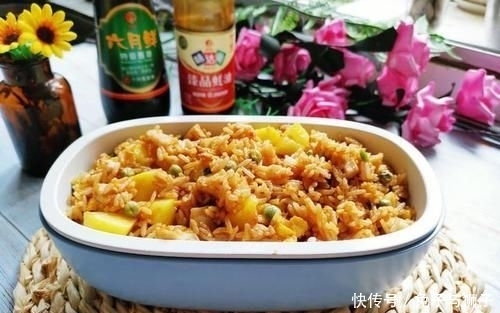 酸酸甜甜|美食密码!当季菠萝当季吃,解锁进阶版菠萝炒饭,酸酸甜甜很开胃