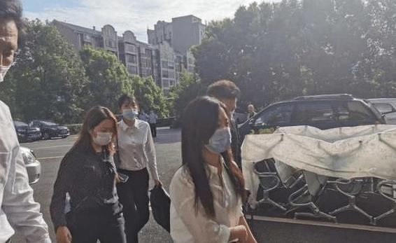 谭松韵|谭松韵母亲被撞身亡案结果出来了,谭松韵律师张起准:对判决结果有遗憾