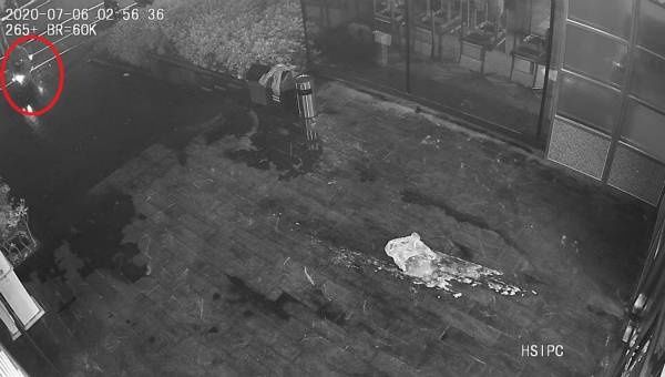  店员|太恶心了！只因排队取号与店员发生口角，男子竟用这种方式泄愤……