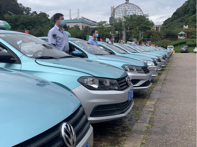 载客运营期间|重拳整治!不主动礼让行人、水溅行人停运7天 拒载、宰客吊销资质!