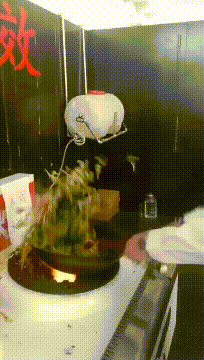 上街|妹子,你穿这样有个性的衣服上街,都不会觉得尴尬吗