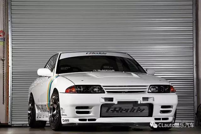  姑娘|我也想遇见个开R32 GT-R的姑娘，然后深陷其中不可自拔