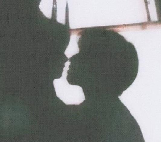 接吻|李尖尖和凌霄成神仙眷侣,两人接吻方式超甜,网友:导演快喊停