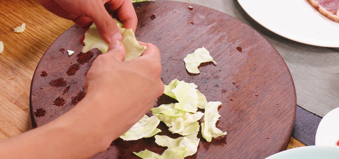  蔬菜|牛排不仅可以煎着吃，切成小丁和蔬菜炒着吃也很美味