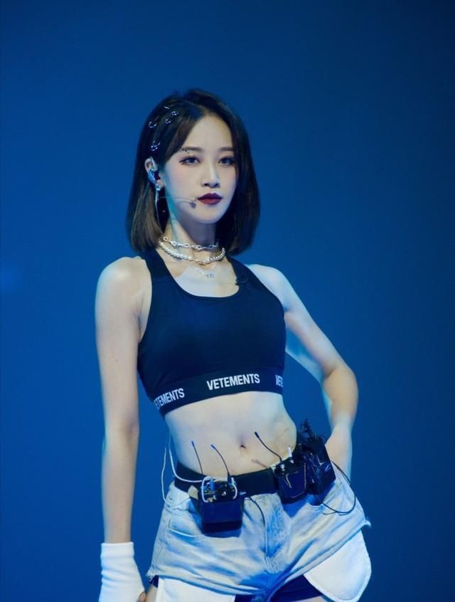  一度|蓝盈莹好胜心强有错吗，主动加入宁静组，现场一度尴尬显情商低？