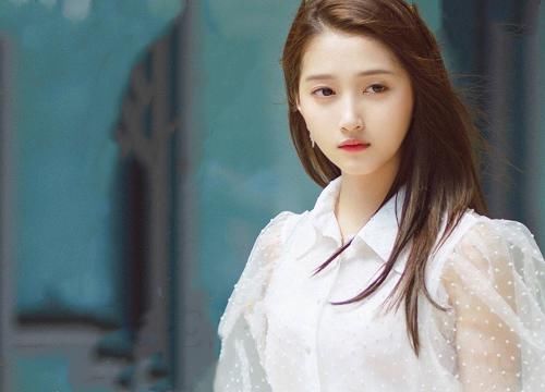  不惑|《二十不惑》开播2天，收视率排名第一，关晓彤动态暴露态度