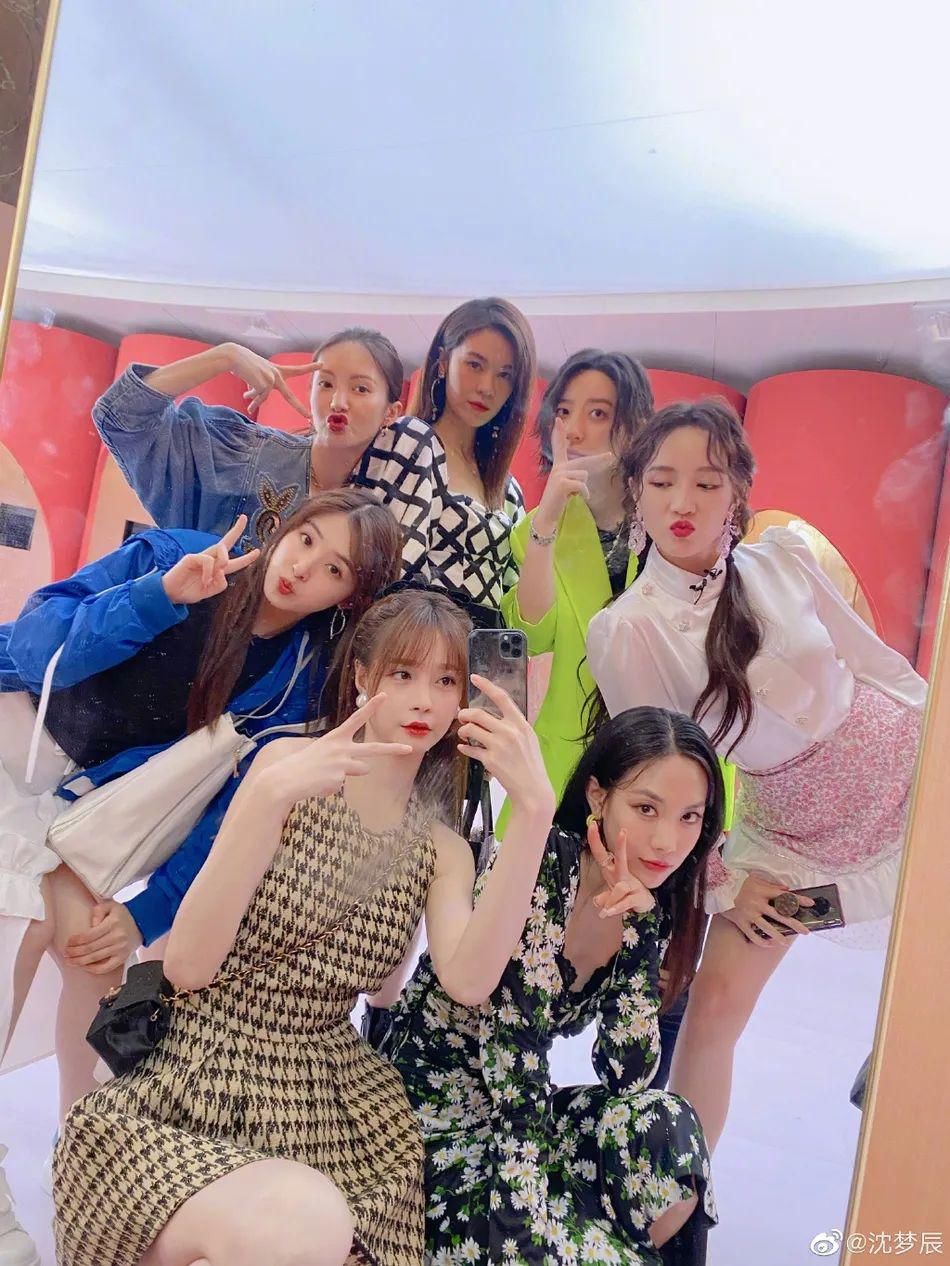  万茜|杜华为丁当擦泪后抹衣服上 阿朵直播谈淘汰 孟佳被淘汰？ 万茜报平安