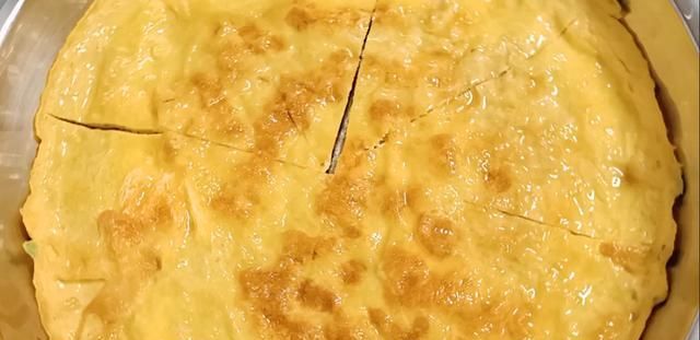 可口|煎蛋饼这样做，干香可口，味道诱人，煎制时满屋子都能闻到香味
